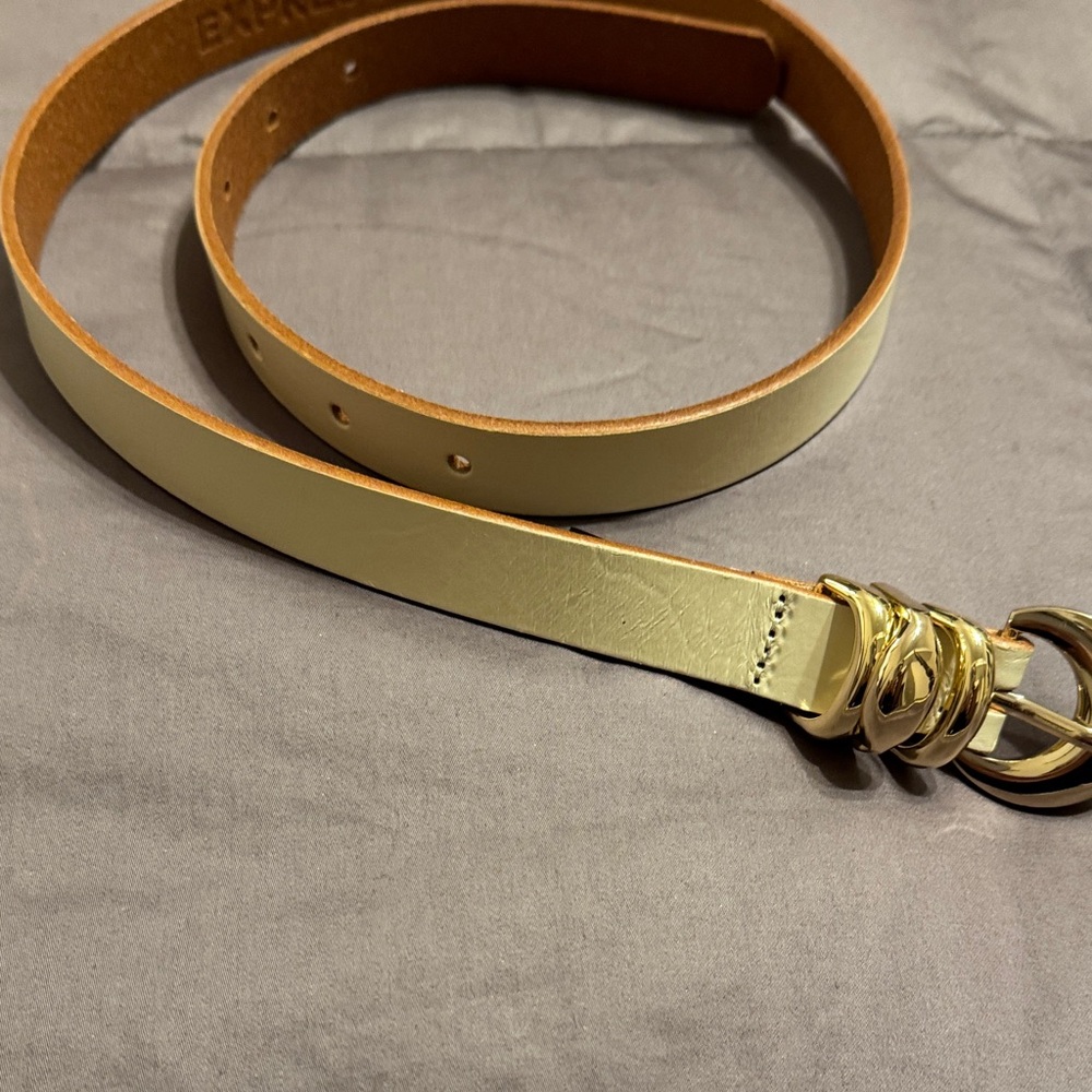 Express Cream Leather Belt with Gold Buckle